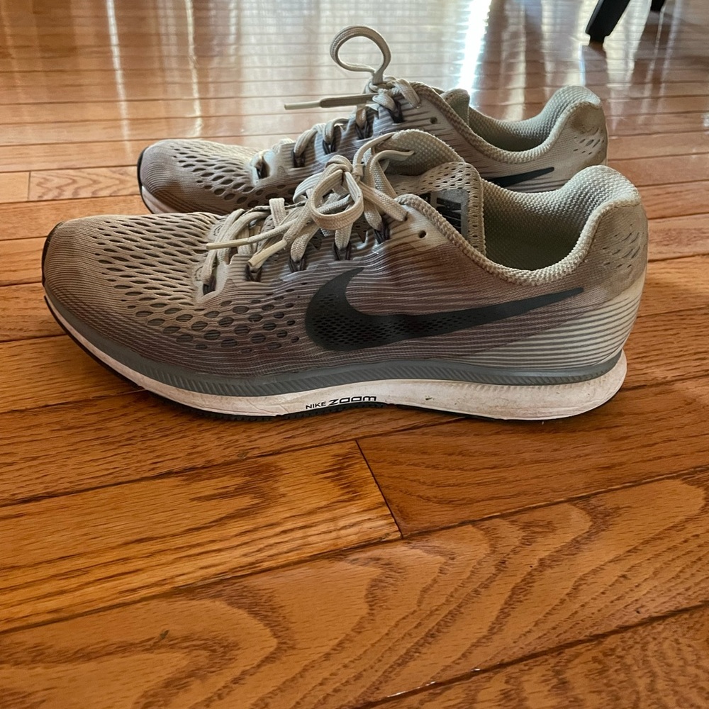 Nike Zoom Sneakers